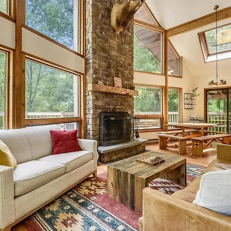Northeast Passage Chalet